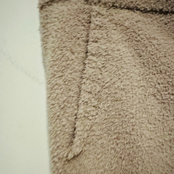 UGG Noreen Tan Shorts with Drawstring Waistband - Picture 4 of 6